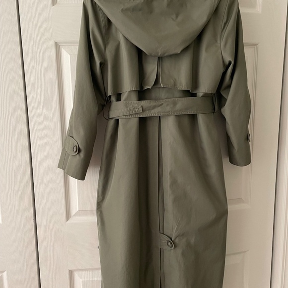 TOWNE FROM LONDON FOG Trench Coat | size 6 Petite |Comes with heavy liner inside - Picture 2 of 6
